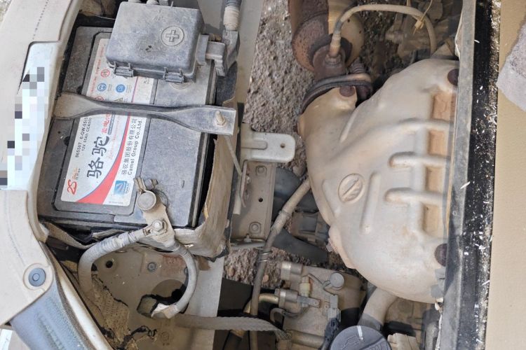 Used Wuling Zhengcheng 2015 1.8L Luxury Model LJ479QE2 Engine Bay Right