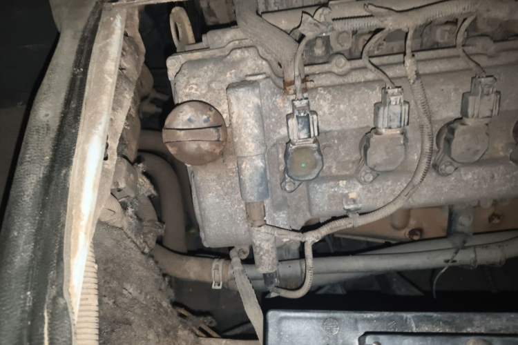 Used Wuling Zhengcheng 2015 1.5L Comfort L3C Engine Bay Right