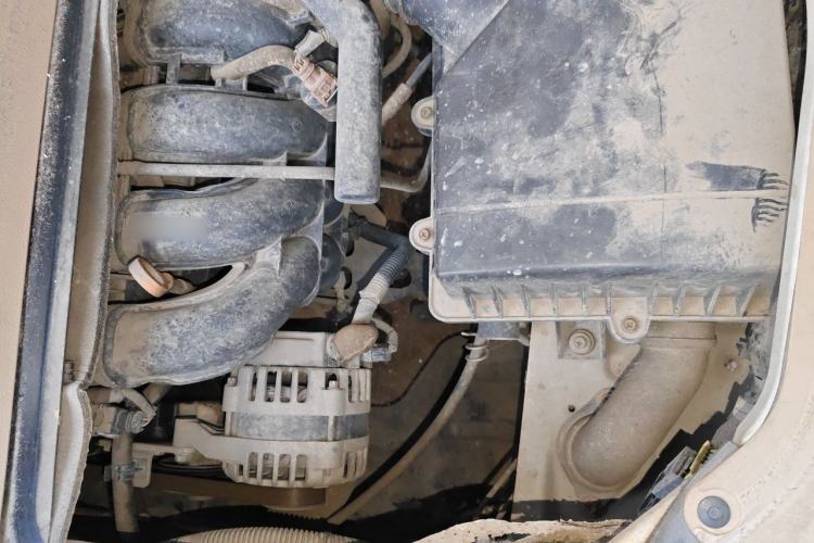 Used Wuling Zhengcheng 2015 1.8L Luxury Model LJ479QE2 Engine Bay