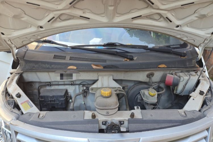 Used Wuling Zhengcheng 2015 1.5L Comfort L3C Engine Bay