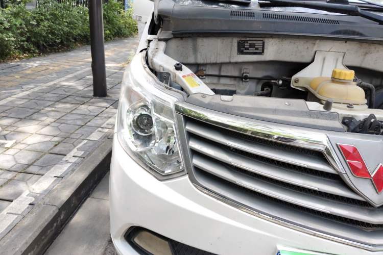 Used Wuling Zhengcheng 2015 1.8L Luxury Model LJ479QE2 Exterior 6