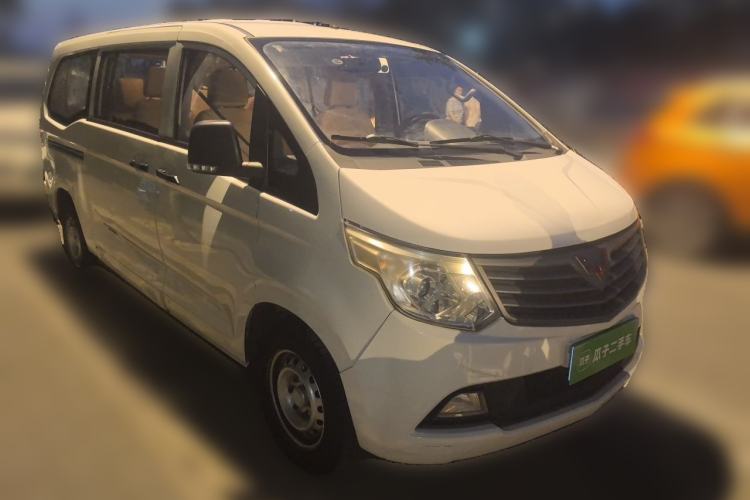Used Wuling Zhengcheng 2015 1.5L Comfort L3C Front Right 45 Deg
