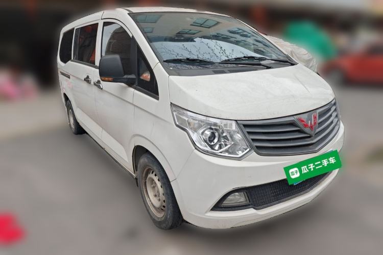 Used Wuling Zhengcheng 2015 1.5L Comfort L3C Front Right 45 Deg
