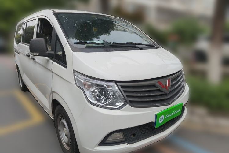 Used Wuling Zhengcheng 2015 1.8L Comfort Model LJ479QE2 Front Right 45 Deg