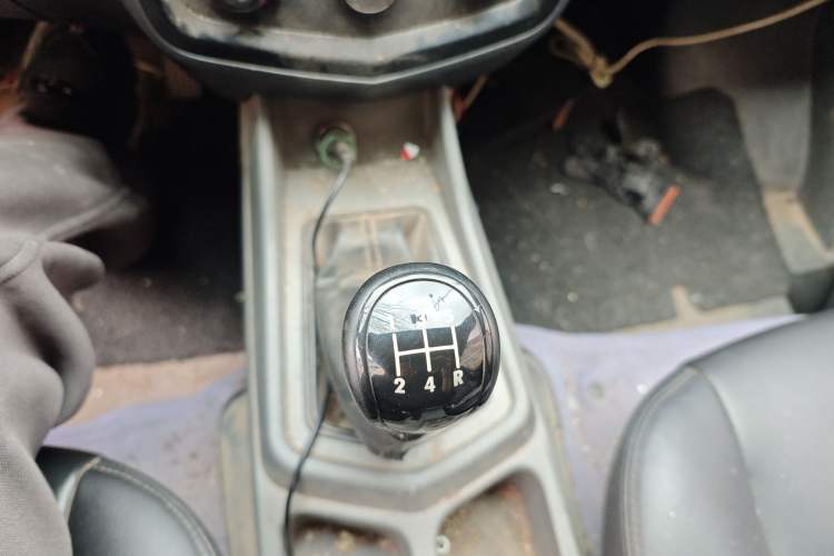 Used Wuling Zhengcheng 2015 1.5L Comfort L3C Gear Lever