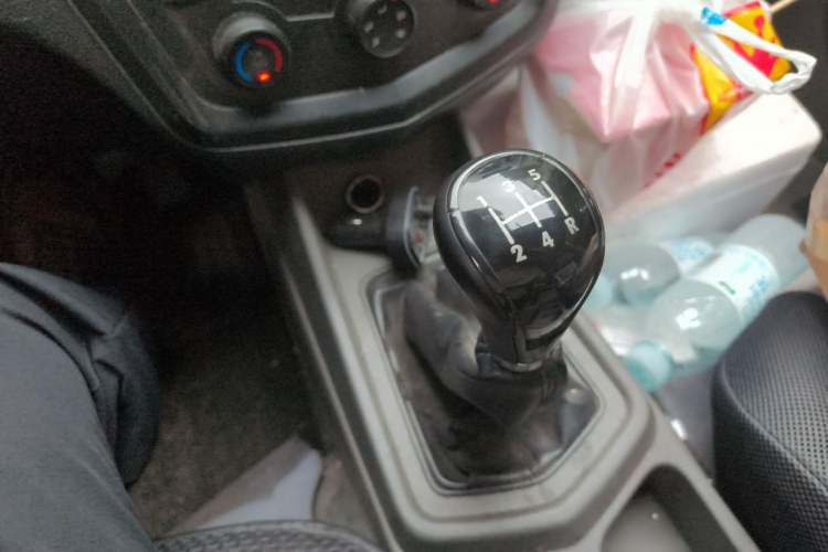 Used Wuling Zhengcheng 2015 1.8L Comfort Model LJ479QE2 Gear Lever