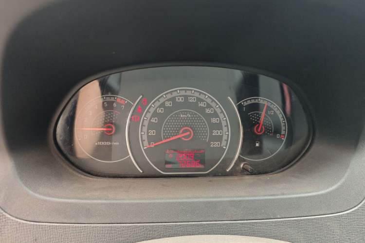 Used Wuling Zhengcheng 2015 1.5L Comfort L3C Instrument Cluster