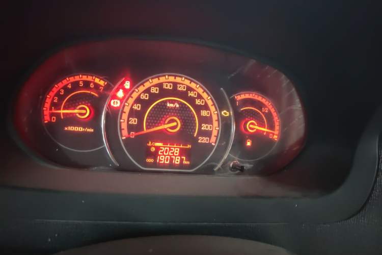Used Wuling Zhengcheng 2015 1.5L Comfort L3C Instrument Cluster