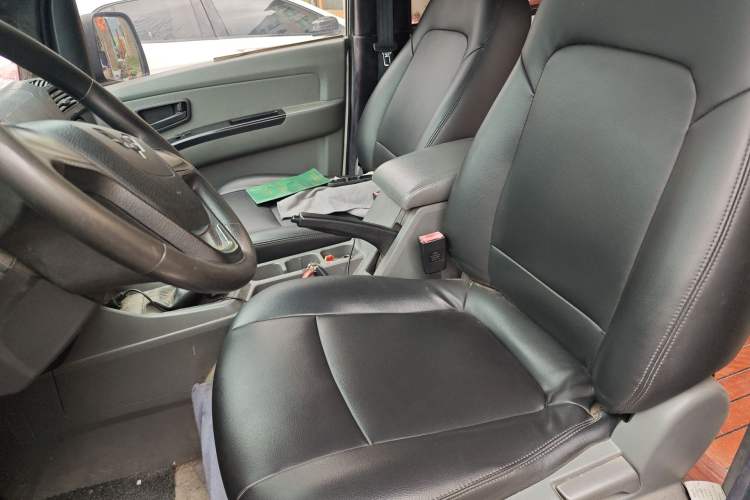Used Wuling Zhengcheng 2015 1.5L Comfort L3C Left Front Seat