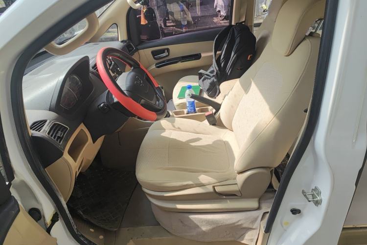 Used Wuling Zhengcheng 2015 1.8L Luxury Model LJ479QE2 Left Front Seat