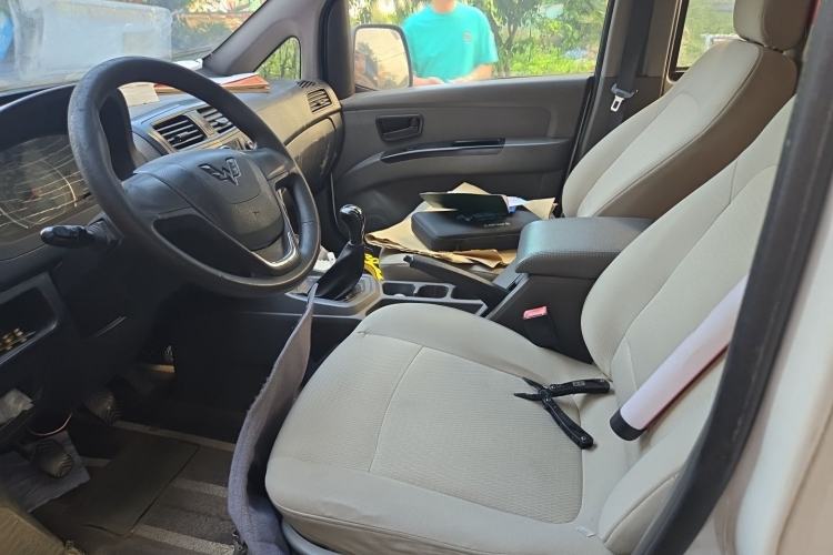 Used Wuling Zhengcheng 2015 1.5L Comfort L3C Left Front Seat