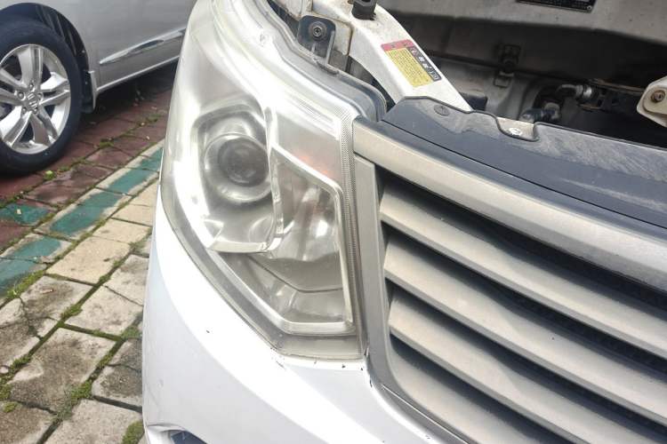 Used Wuling Zhengcheng 2015 1.5L Comfort L3C Right Front Headlight