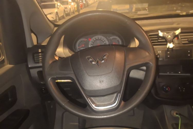 Used Wuling Zhengcheng 2015 1.5L Comfort L3C Steering Wheel