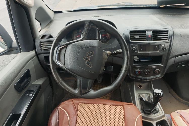 Used Wuling Zhengcheng 2015 1.5L Comfort L3C Steering Wheel