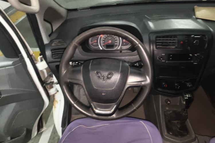 Used Wuling Zhengcheng 2015 1.5L Comfort L3C Steering Wheel