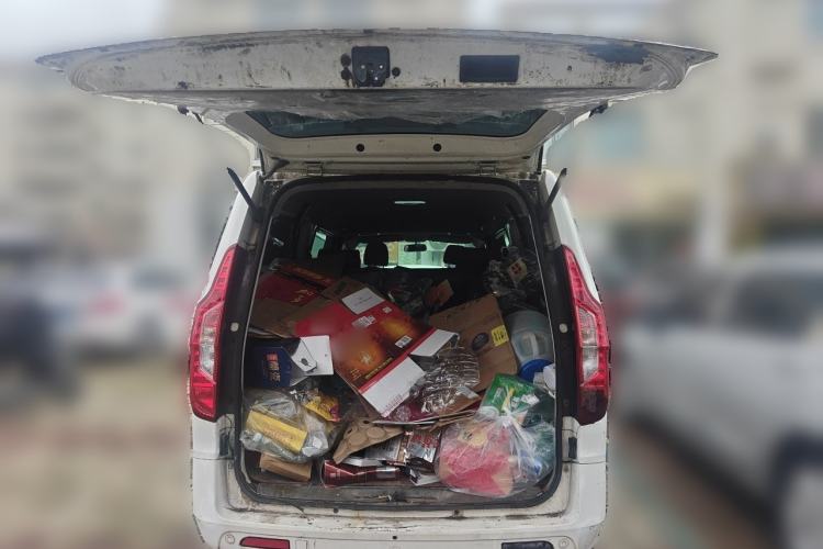 Used Wuling Zhengcheng 2015 1.5L Comfort L3C Trunk
