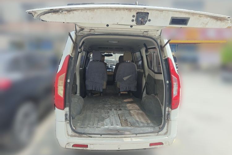 Used Wuling Zhengcheng 2015 1.8L Comfort Model LJ479QE2 Trunk
