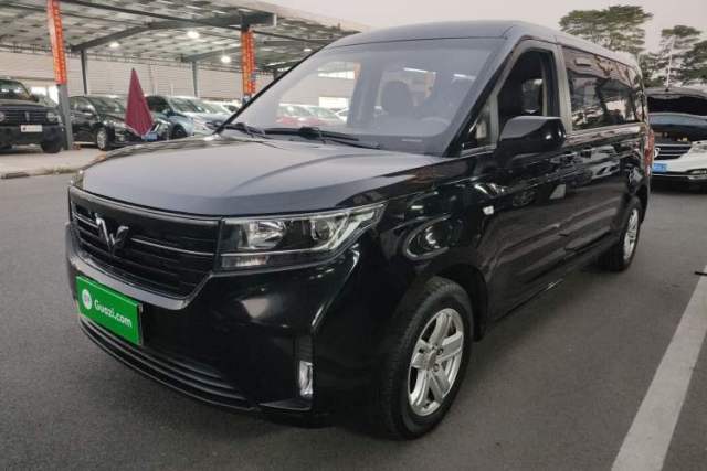 Ojetý Wuling Zhengcheng 2021 1.5T Manual Luxury Version