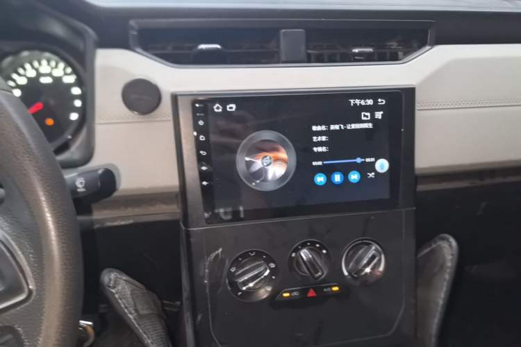 Used Wuling Zhengcheng 2021 1.5T Manual Comfort Version Audio And AC Panel