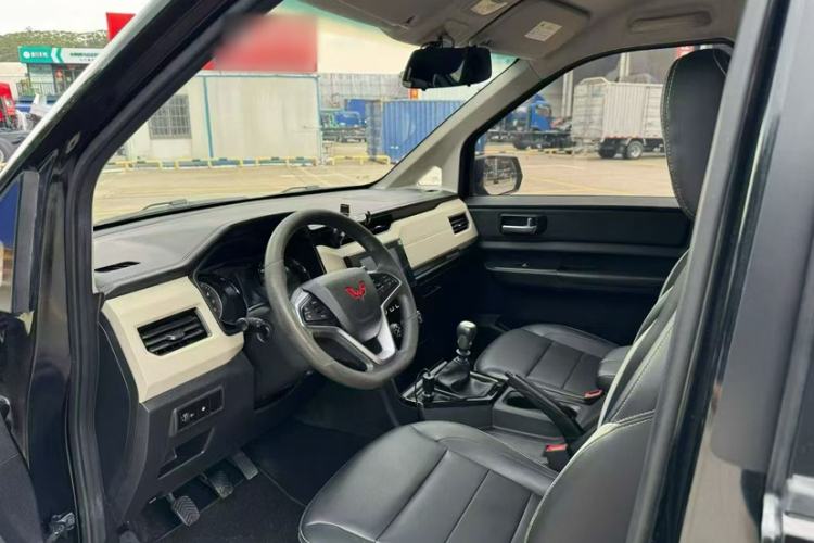 Used Wuling Zhengcheng 2021 1.5T Manual Luxury Version Audio And AC Panel