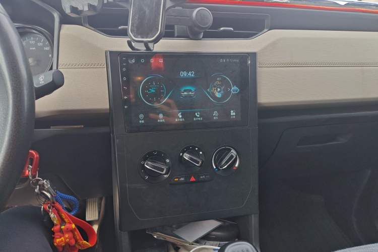 Used Wuling Zhengcheng 2021 1.5T Manual Comfort Version Audio And AC Panel