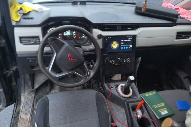 Used Wuling Zhengcheng 2021 1.5T Manual Comfort Version Center Console