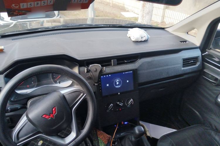 Used Wuling Zhengcheng 2021 1.5T Manual Comfort Version Center Console