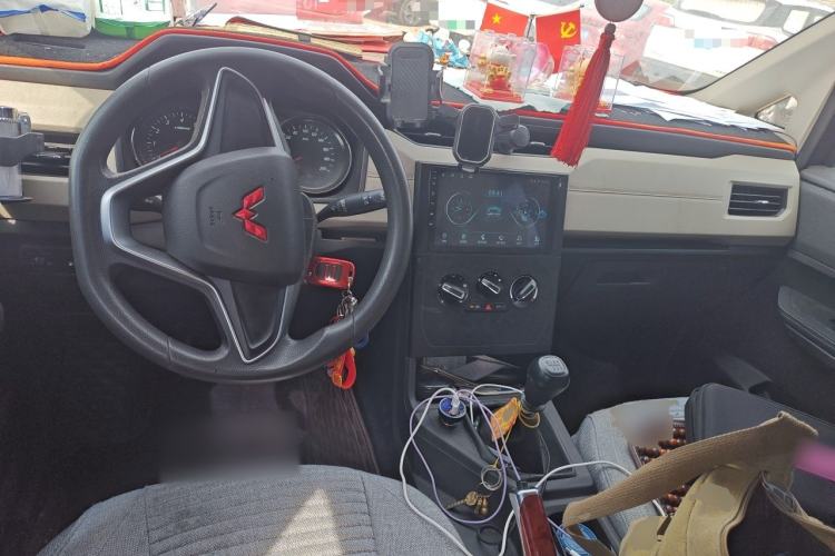 Used Wuling Zhengcheng 2021 1.5T Manual Comfort Version Center Console
