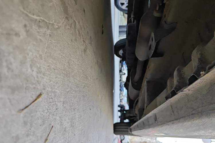 Used Wuling Zhengcheng 2021 1.5T Manual Luxury Version Chassis Front Left