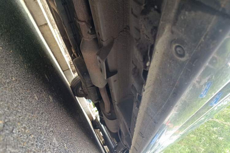 Used Wuling Zhengcheng 2021 1.5T Manual Comfort Version Chassis Front Left