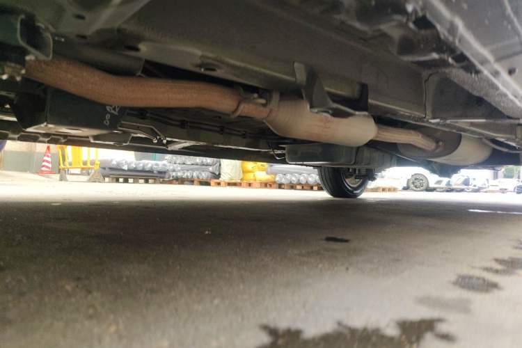 Used Wuling Zhengcheng 2021 1.5T Manual Luxury Version Chassis Front Left