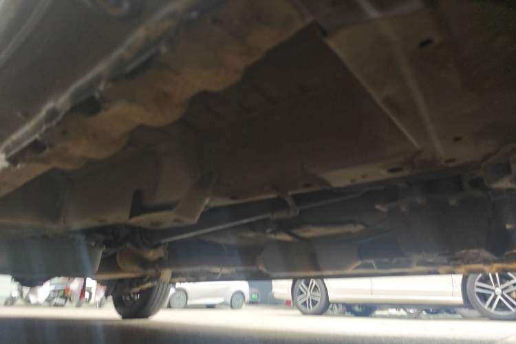 Used Wuling Zhengcheng 2021 1.5T Manual Comfort Version Chassis Front Right