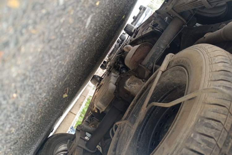 Used Wuling Zhengcheng 2021 1.5T Manual Comfort Version Chassis Rear