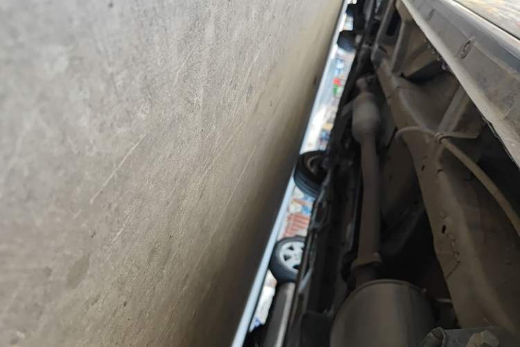 Used Wuling Zhengcheng 2021 1.5T Manual Luxury Version Chassis Rear Left