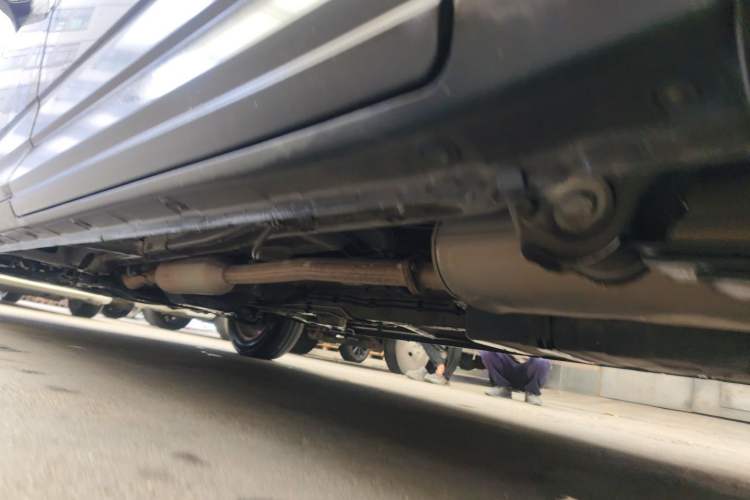 Used Wuling Zhengcheng 2021 1.5T Manual Luxury Version Chassis Rear Left