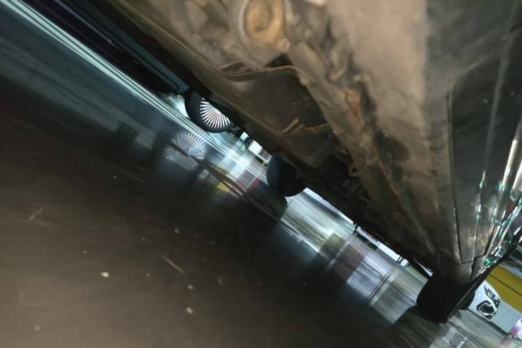 Used Wuling Zhengcheng 2021 1.5T Manual Comfort Version Chassis Rear Right