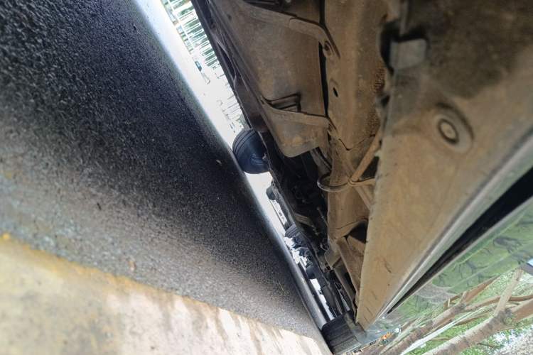 Used Wuling Zhengcheng 2021 1.5T Manual Comfort Version Chassis Rear Right