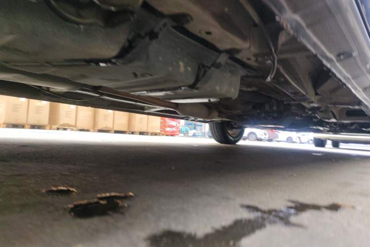 Used Wuling Zhengcheng 2021 1.5T Manual Luxury Version Chassis Rear Right