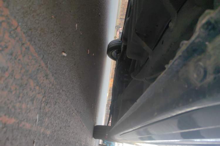 Used Wuling Zhengcheng 2021 1.5T Manual Luxury Version Chassis Rear Right