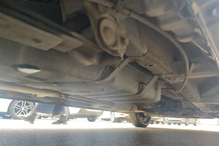 Used Wuling Zhengcheng 2021 1.5T Manual Comfort Version Chassis Rear Right