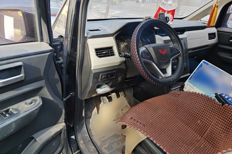 Used Wuling Zhengcheng 2021 1.5T Manual Luxury Version Driver Seat
