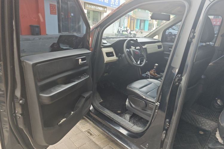 Used Wuling Zhengcheng 2021 1.5T Manual Luxury Version Driver Seat