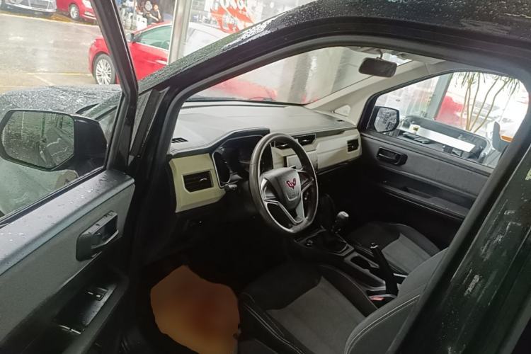 Used Wuling Zhengcheng 2021 1.5T Manual Comfort Version Driver Seat