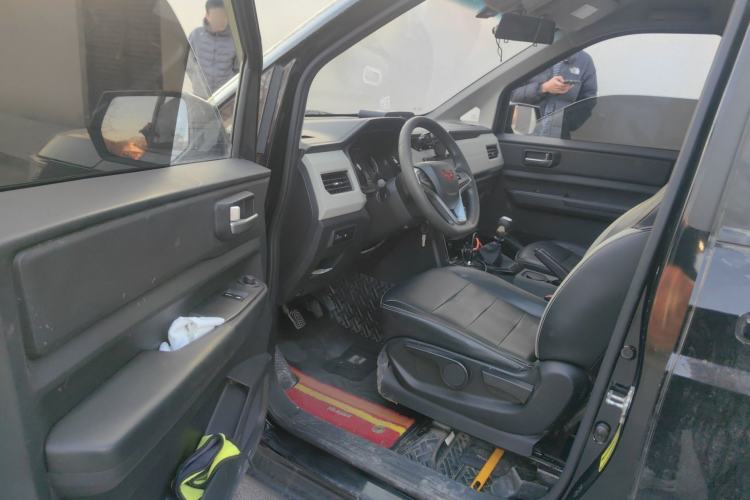 Used Wuling Zhengcheng 2021 1.5T Manual Luxury Version Driver Seat