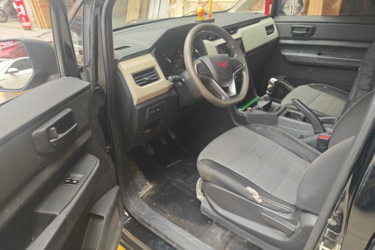 Used Wuling Zhengcheng 2021 1.5T Manual Comfort Version Driver Seat