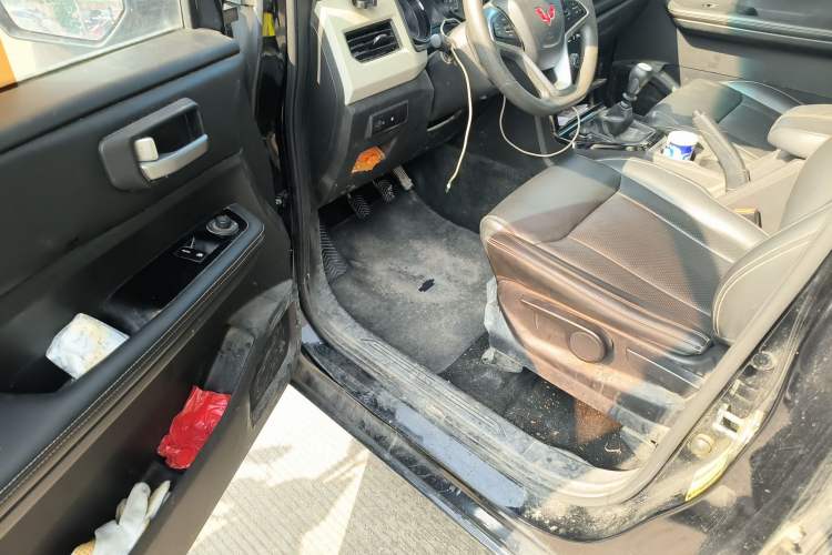 Used Wuling Zhengcheng 2021 1.5T Manual Luxury Version Driver Seat