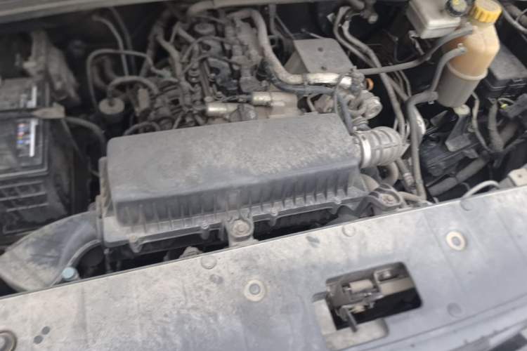 Used Wuling Zhengcheng 2021 1.5T Manual Comfort Version Engine Bay
