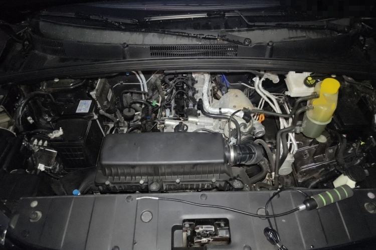 Used Wuling Zhengcheng 2021 1.5T Manual Luxury Version Engine Bay