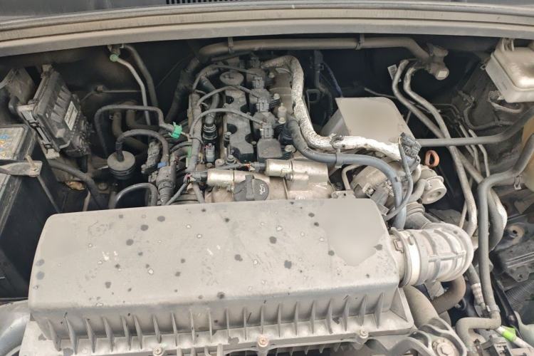 Used Wuling Zhengcheng 2021 1.5T Manual Luxury Version Engine Bay