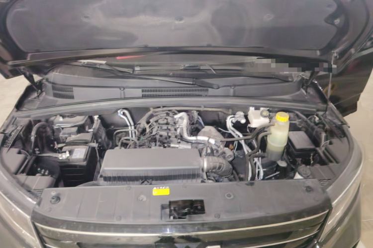 Used Wuling Zhengcheng 2021 1.5T Manual Luxury Version Engine Bay
